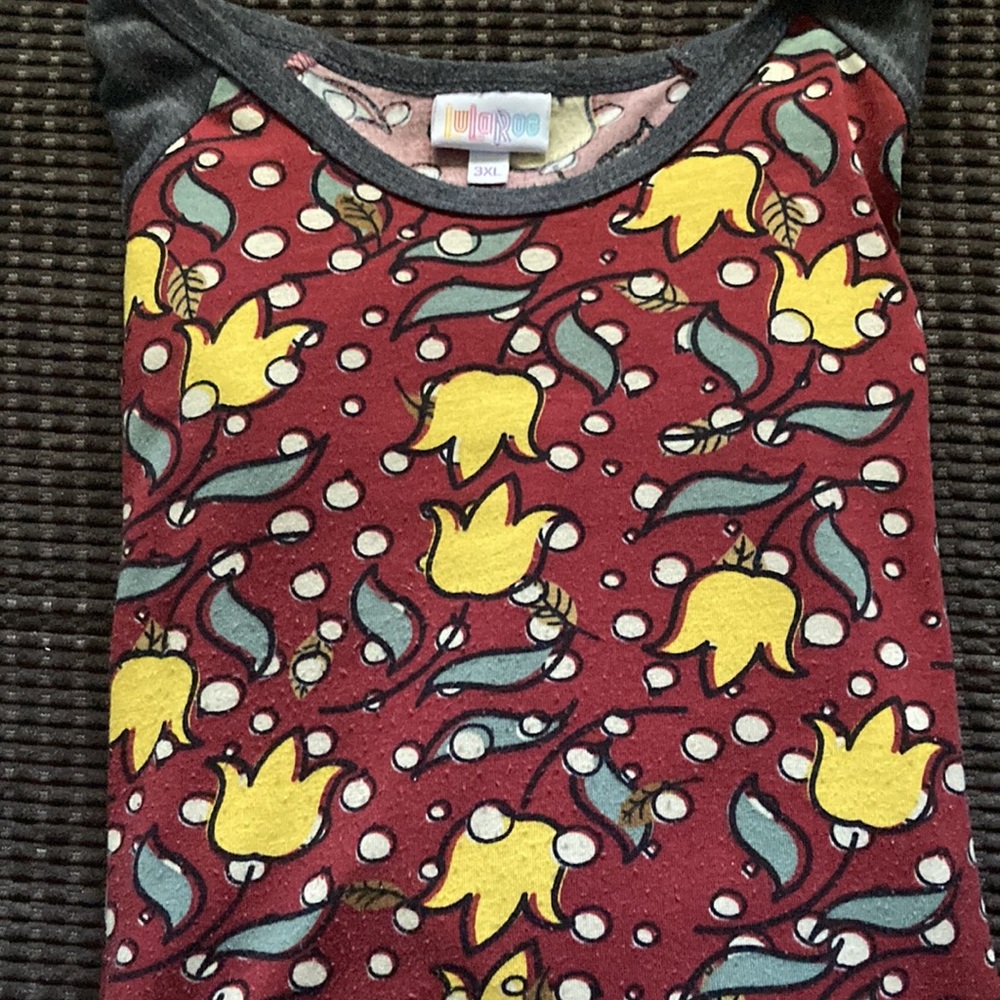 Lularoe 3xl Randy shirt ❤️HOST PICK